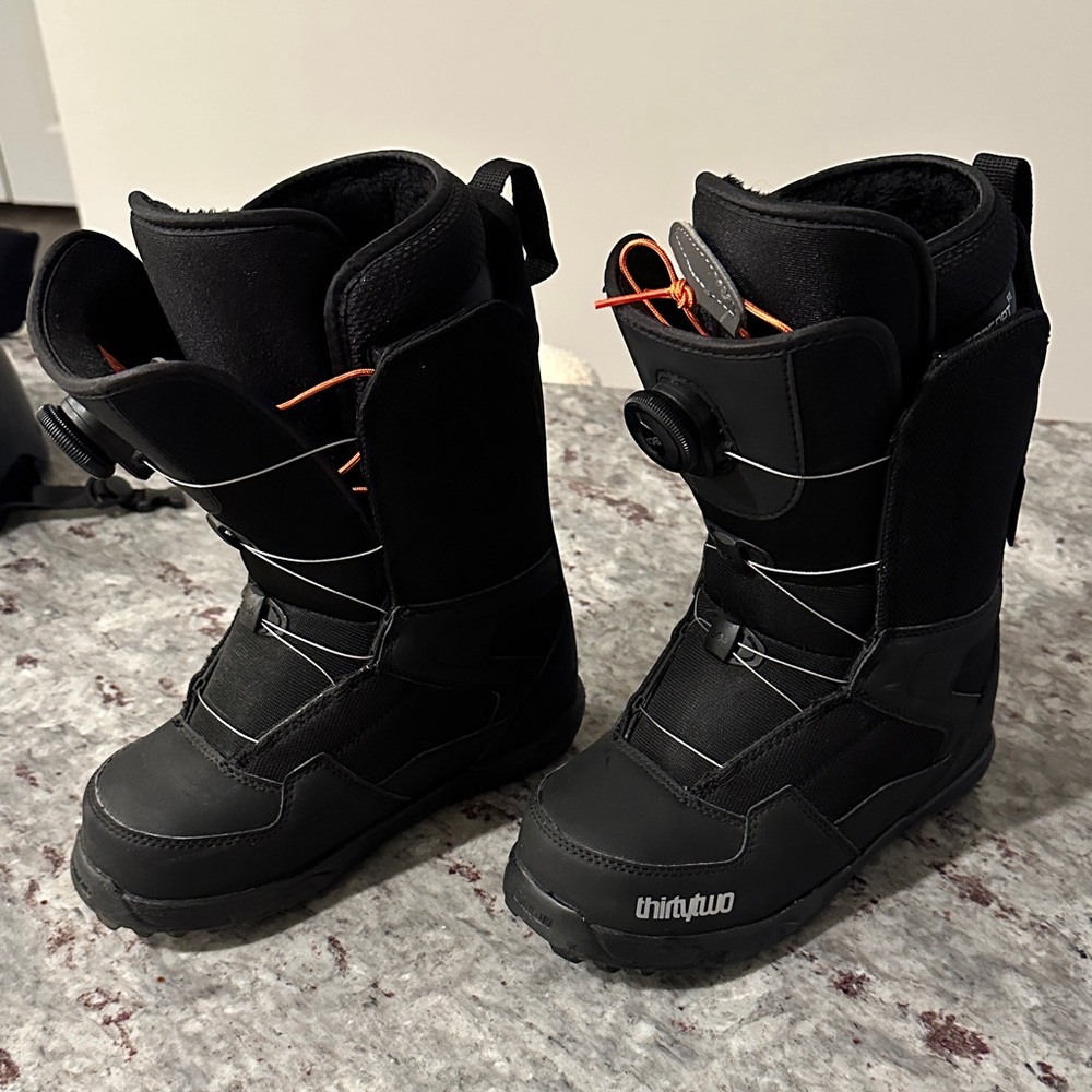 thirtytwo Women's Black Winter Boots
